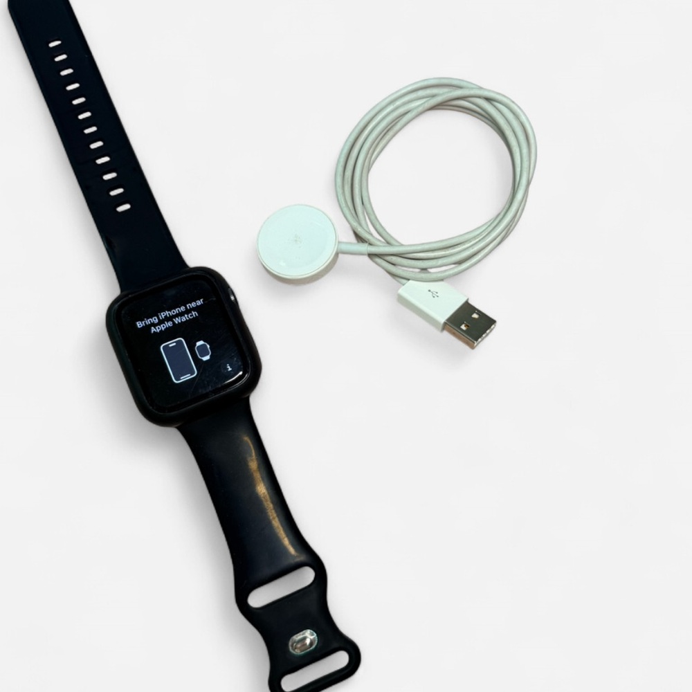 Apple Watch Series SE (2021) GPS 44mm 32G Space Gray Aluminum